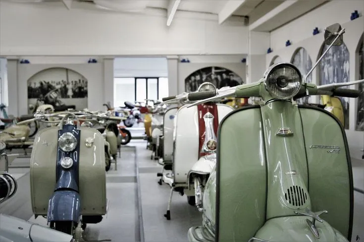 Showroom Vespa 3